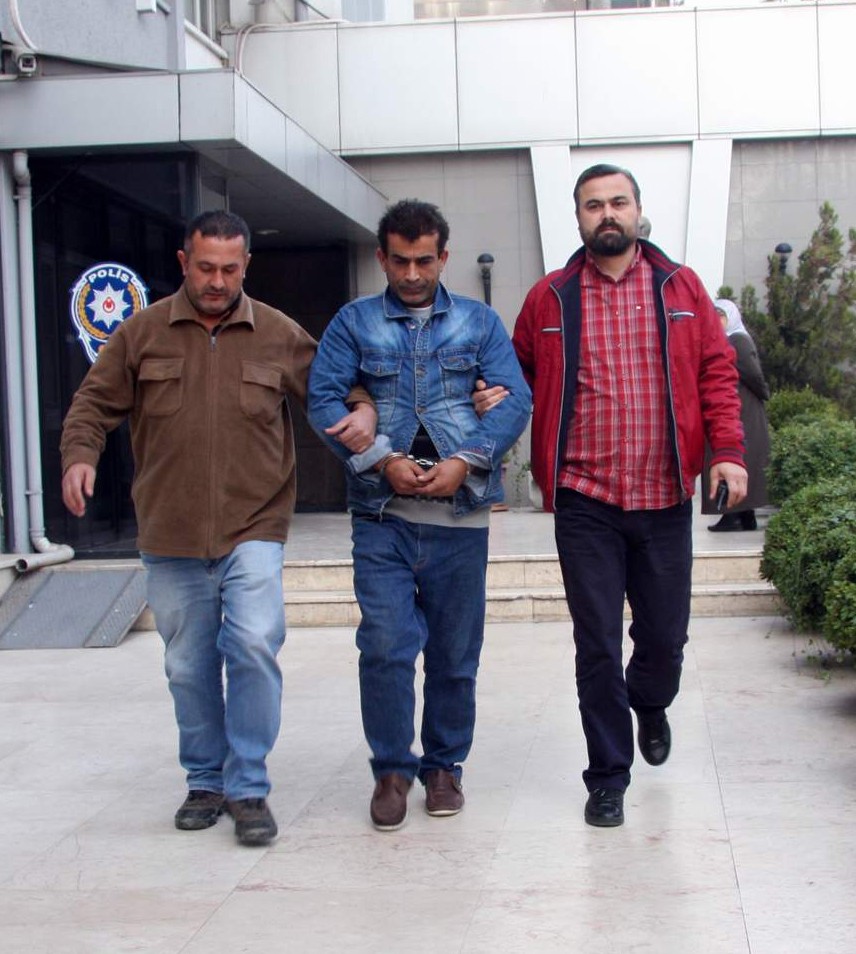 Cinayet şüphelisi Ceylanın evinde yakalandı Cinayet şüphelisi Ceylanın evinde yakalandı