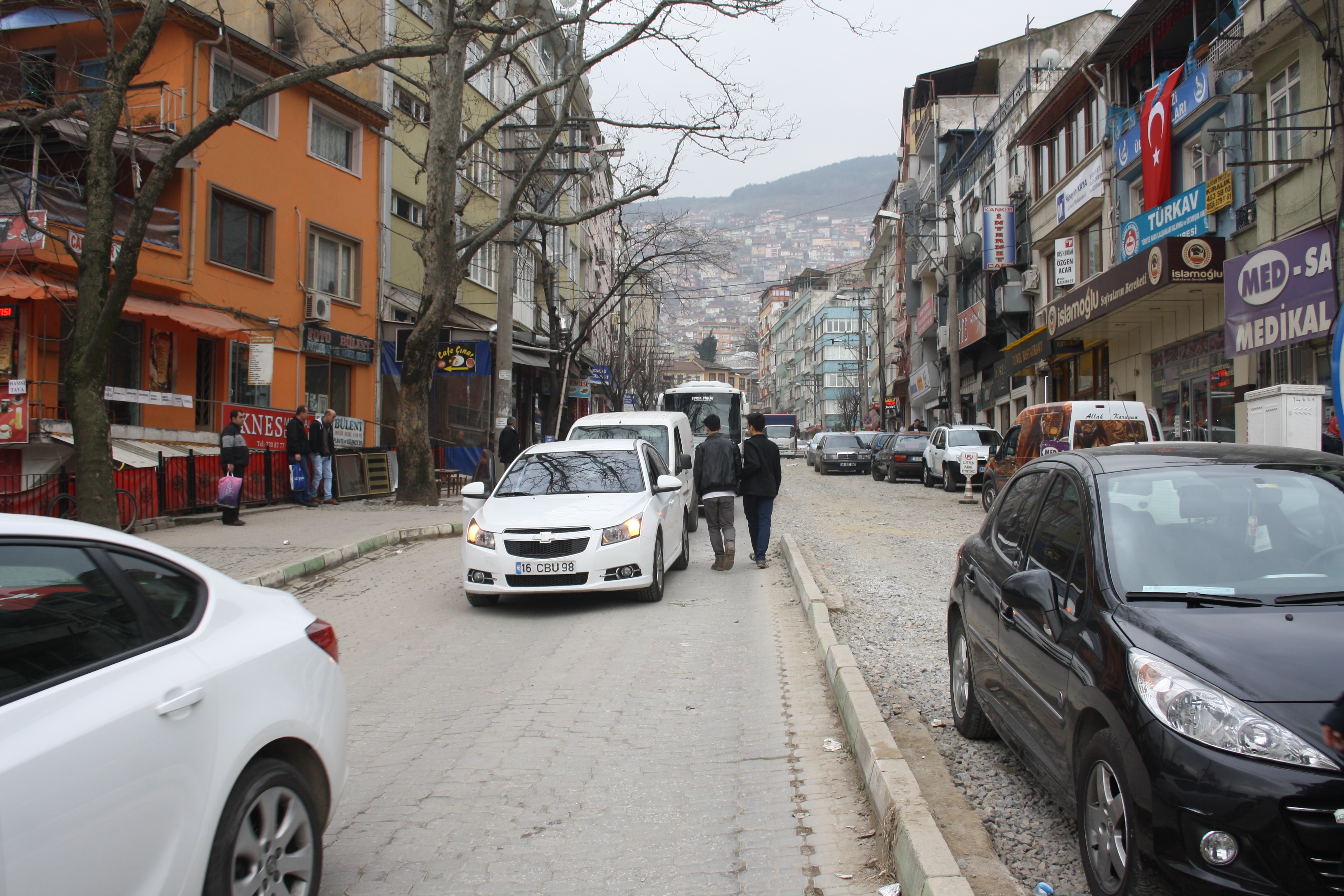 Bursa da bitmeyen yol çalışması esnafı bitirdi Bursa Haberleri