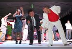 Ünlü sunucu canlı yayında böyle bayıldı