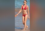 Paige Butcher, Hawaii'de nefesleri...