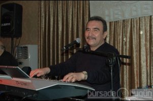 magazin/umit-besen-in-bursa-konserine-unlu-yagmuru-3552/