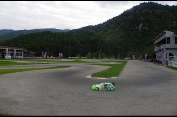 Model araba yarışları Formula 1’i aratmadı