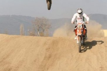  Motocross yarışması 