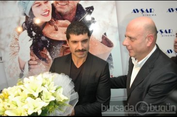 Özcan Deniz, Bond'u soladı