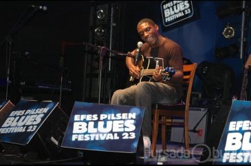 Blues severlere nefis ziyafet