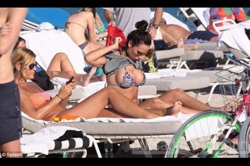 Berlusconi'nin gözdesi sere serpe