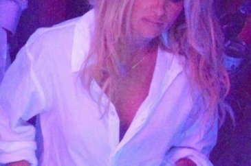 Pamela Anderson fena dağıttı