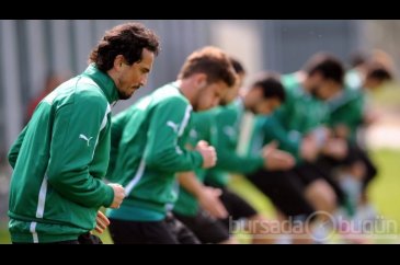 Bursaspor'da Harlem Shake dansıyla antrenman