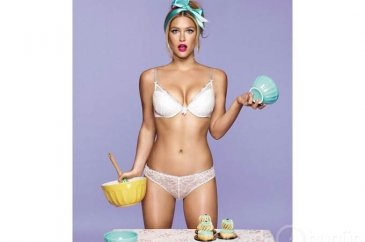  Bar Refaeli'den ateşli fotoğraflar