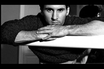 Messi'den şaşırtan pozlar