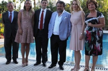 Nişanlılar nişanda!