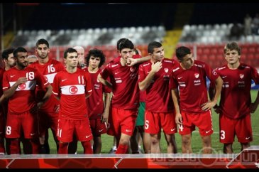 Altın madalya penaltı vuruşlarında kaçtı!