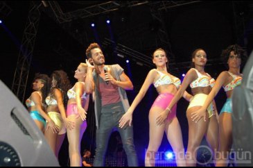 Murat Boz ile "Yedigün Yaz Konserleri" başladı