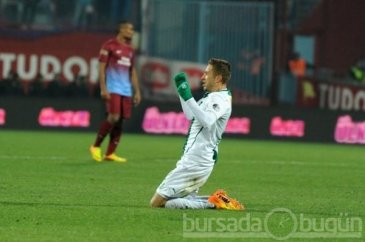 Timsah Trabzon'da fırsat tepti!