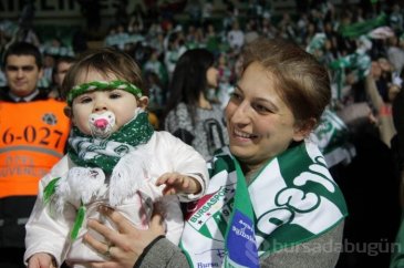 Bayanların ve çocukların Bursaspor aşkı!