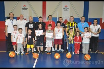 Babalı, oğullu basket maçı...