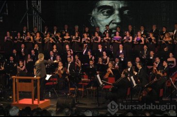 Bursa'da festival coşkusu 'Kavafis' ile başladı...


