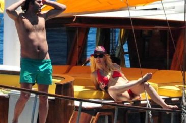 Hande Yener kameralara böyle yakalandı