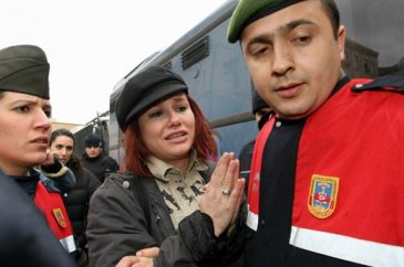 Deniz Seki'yi özel ekip arıyor