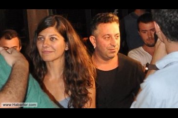 Cem Yılmaz sosyatik barda pide ziyafeti verdi 