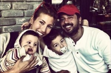 Ayrılacakları konuşulan Şikel ve Altuğ'dan mutluluk pozu