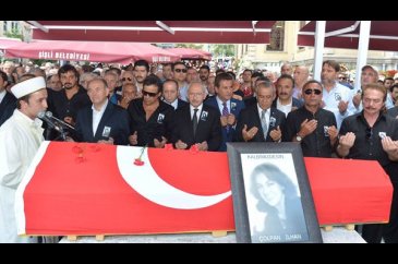 Çolpan İlhan'ın cenazesinde şok: Hakkını helal etmedi