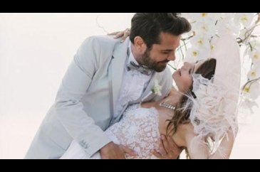 Kenan Doğulu'dan Beren Saat'e 300 bin TL'lik gerdanlık