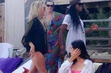 Kate Moss ve Naomi Campbell Bodrum'da ortalığı birbirine kattı