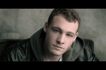 Kerem Bursin'in hiç bilinmeyen yönü!