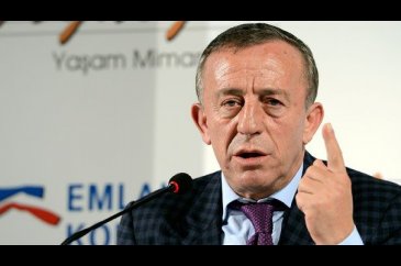  Ağaoğlu'nun 30 yıl önce ki hali!