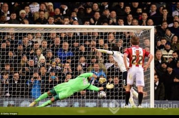 Tottenham penaltı ile güldü!