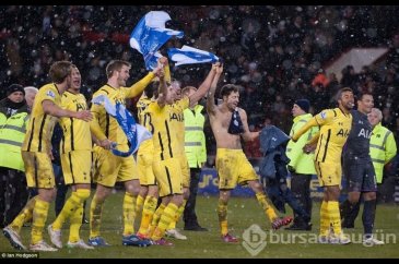 Lig kupasında Tottenham finale çıktı!