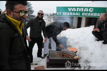 Hakan Altun ve Berkay'ın Uludağ'da mangal keyfi...