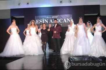 Tuğba Melis Türk gelinliğiyle büyüledi