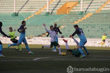 Timsah yine hakem kurbanı oldu!