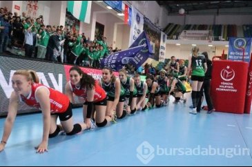 Bursa Büyükşehir voleybolda tarih yazdı!