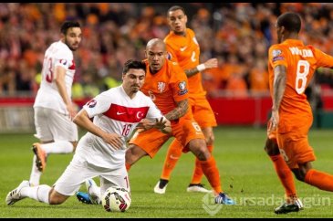 Hayallerimizi uzatmada Sneijder yıktı!