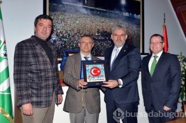 Başkan Bölükbaşı ve Şenol Güneş'e İznik morali