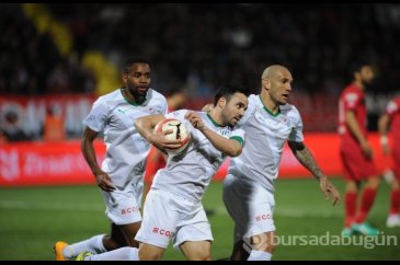 Timsah Ankara'da yarı final biletini kaptı!