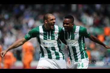Timsah Başakşehir'i ezdi geçti!