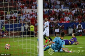 Mor menekşeler Sevilla'ya boyun eğdi!