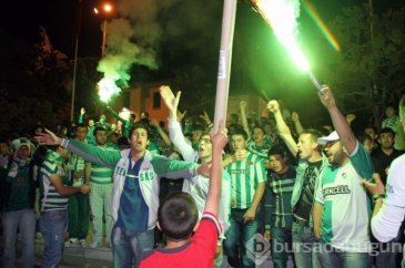 Bursaspor'a Yalova'da muhteşem karşılama!