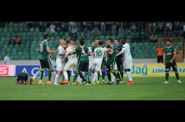 Bursaspor bir çuval inciri berbat etti!