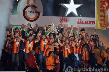 Galatasaray şampiyonluk kupasına kavuştu!