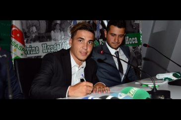 Josue'den Bursaspor'a 1 yıllık imza!