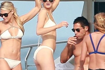 Kendal-Kylie Jenner kardeşler tatilde