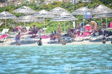 Çağla Şıkel-Emre Altuğ  Bodrumda