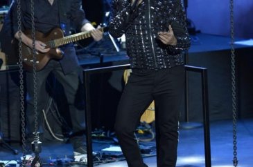 Tarkan Açıkhava'da türkü söyledi