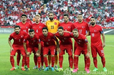 Türkiye-Hollanda maçından kareler