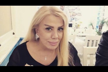 Mine Koşan komşularıyla karakolluk oldu